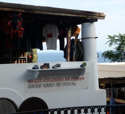 Skiverleih-Stromboli.jpg (159.22 KiB) 1033 mal betrachtet Skiverleih-Stromboli.jpg