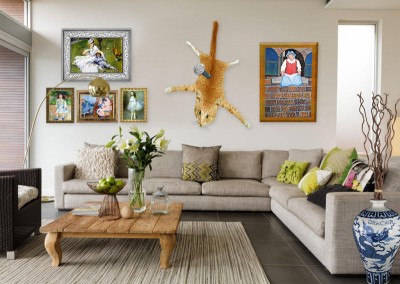 bei_drachirs_hinterm_sofa.jpg