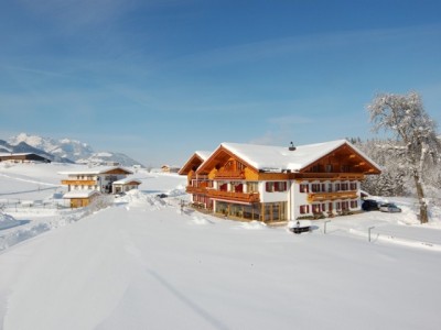 Ansicht Haupthaus.jpg